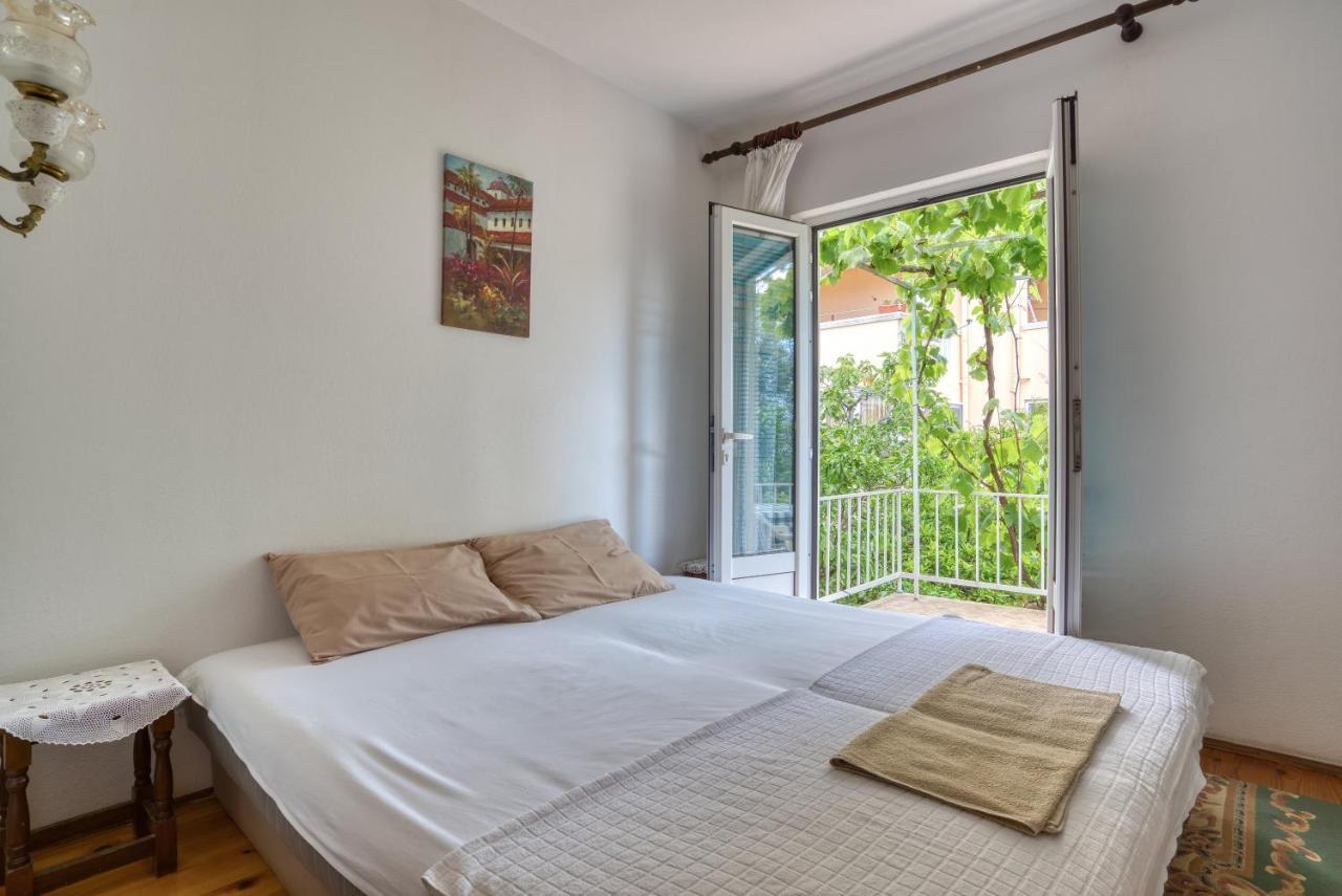 Guest House Vukovic Petrovac Exterior photo