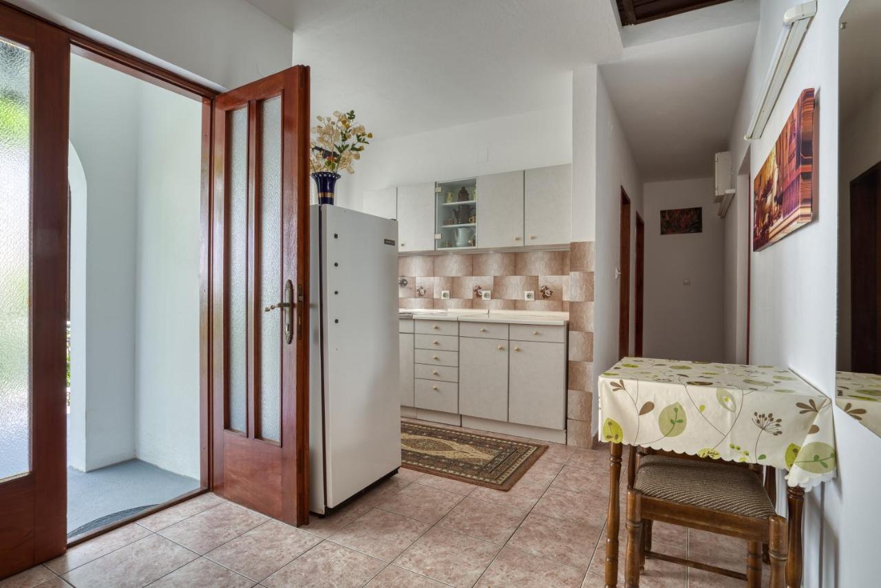Guest House Vukovic Petrovac Exterior photo