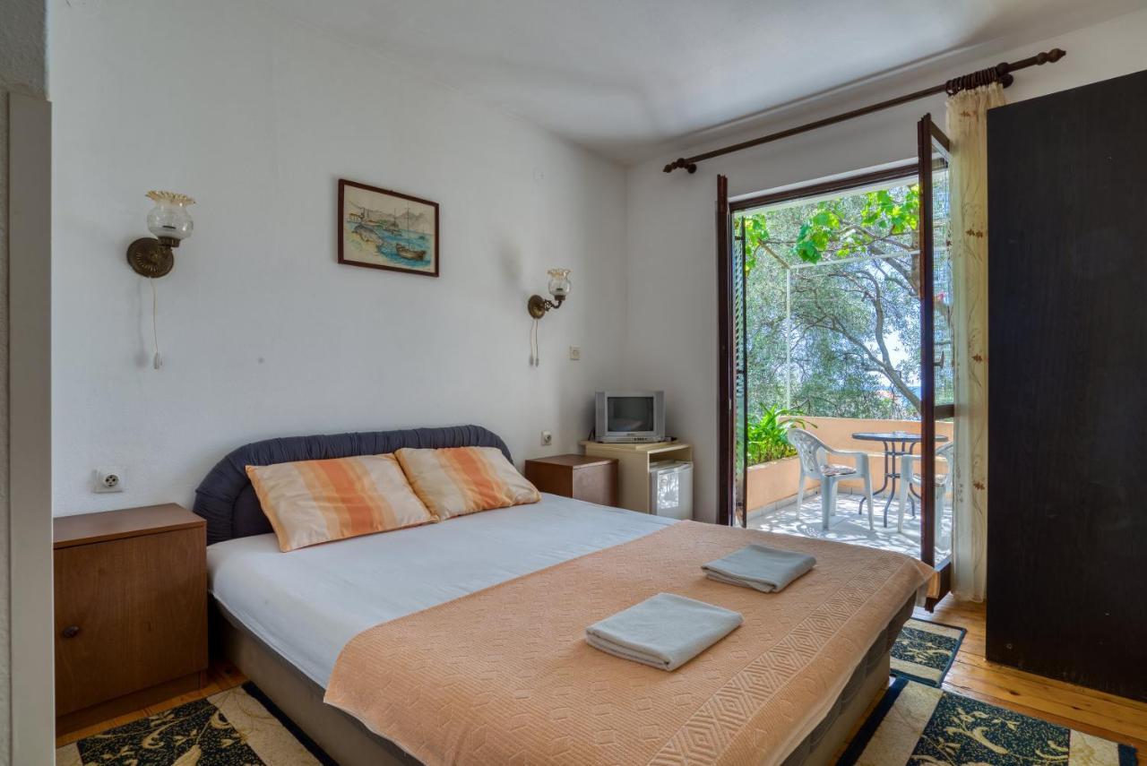 Guest House Vukovic Petrovac Exterior photo