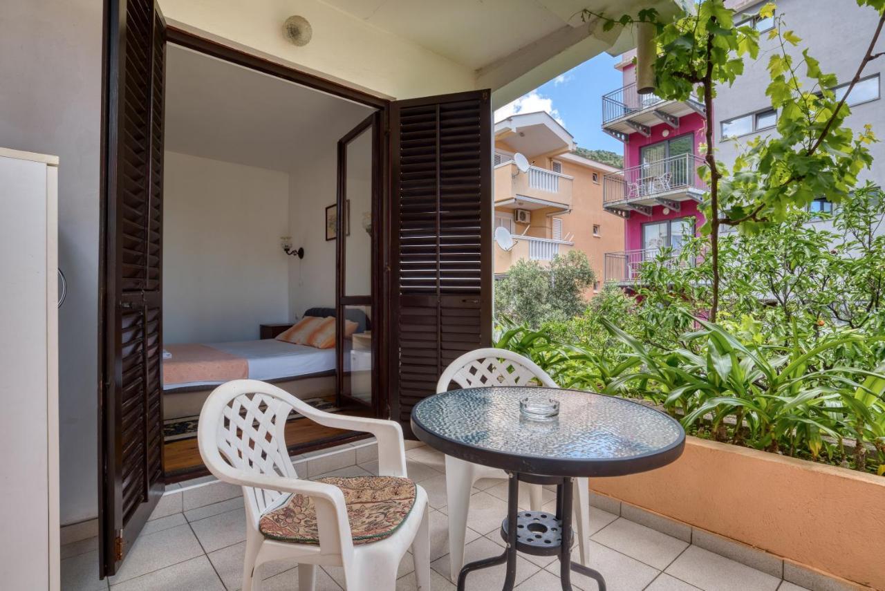 Guest House Vukovic Petrovac Exterior photo