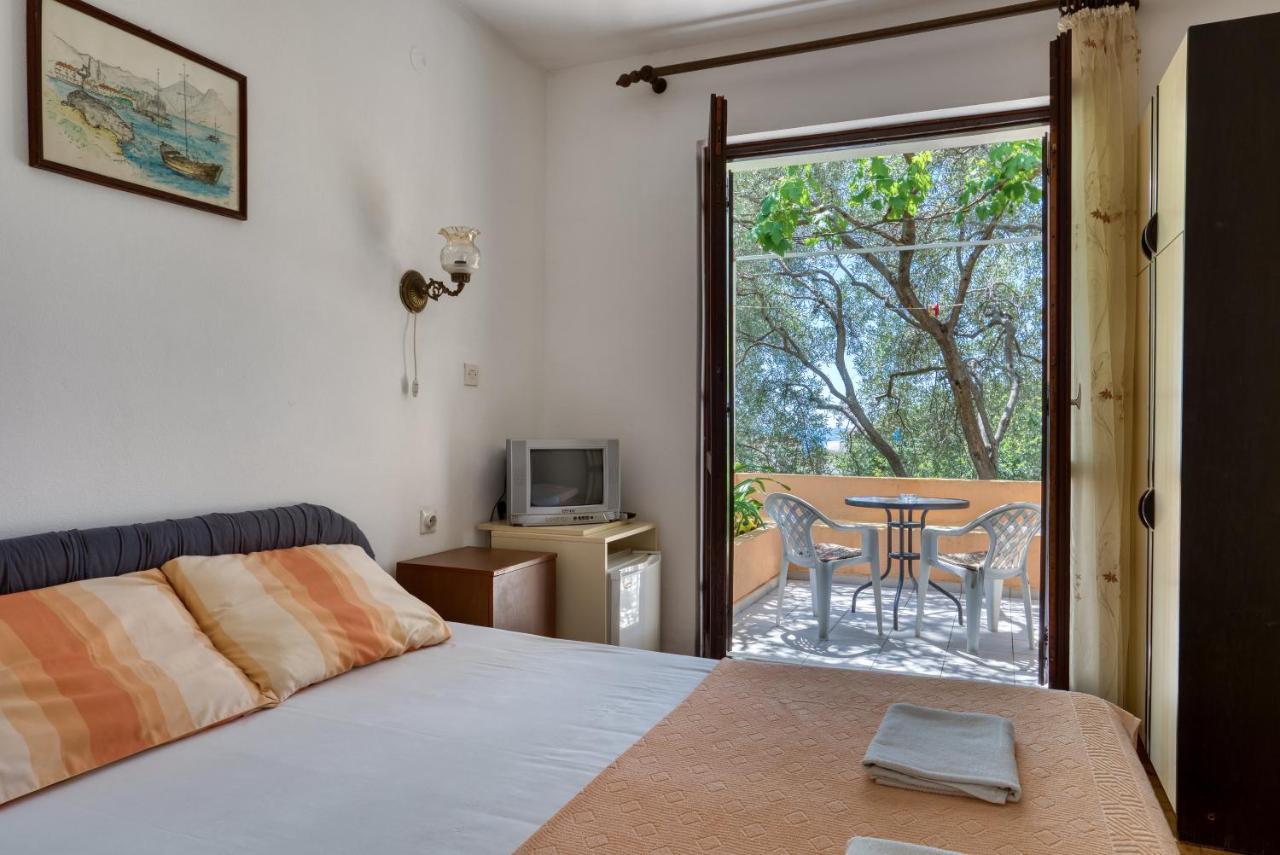 Guest House Vukovic Petrovac Exterior photo