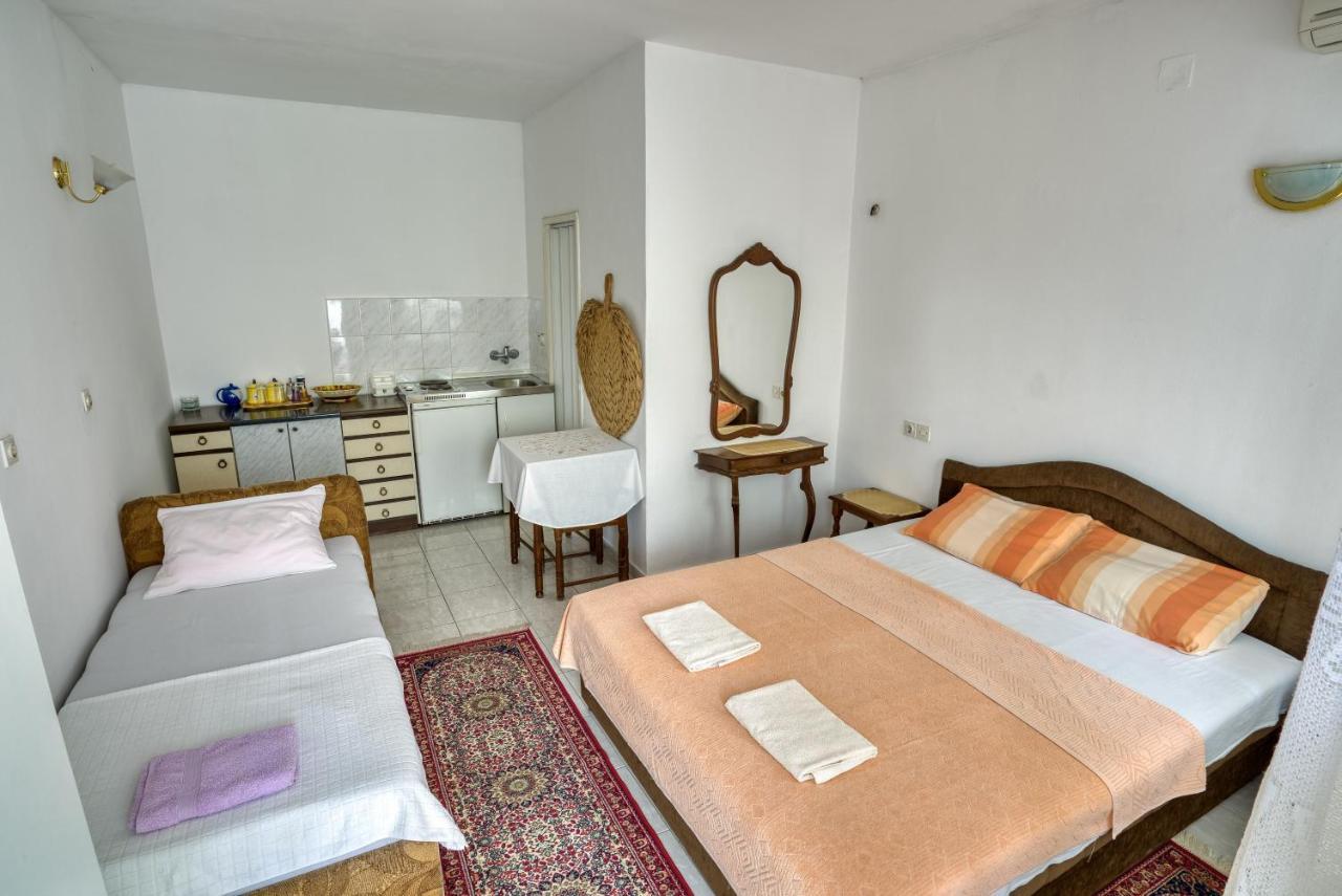Guest House Vukovic Petrovac Exterior photo